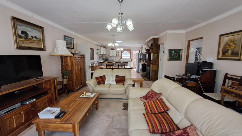 3 Bedroom Property for Sale in Stilbaai Wes Western Cape